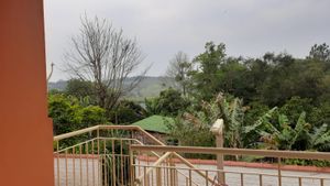 Image 10 - 884870