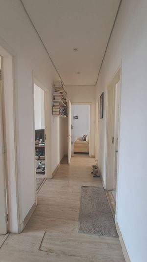 Image 5 - 884871