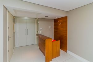 Image 3 - 884873