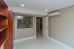 Image 15 - 884873