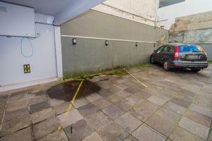 Image 19 - 884873