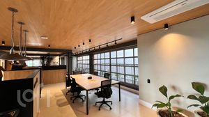 Image 17 - 884874