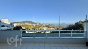 Image 4 - 884875