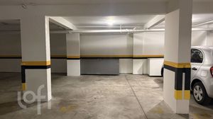 Image 33 - 884875