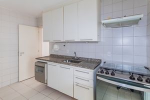 Image 32 - 884876