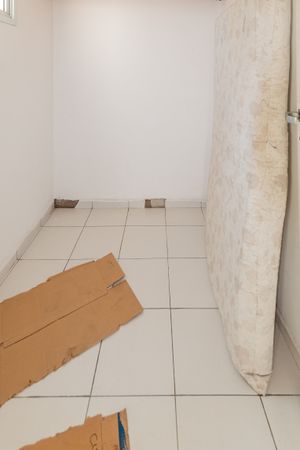 Image 34 - 884876