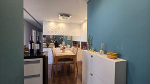 Image 3 - 884880