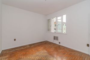 Image 13 - 884901