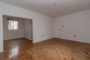Image 14 - 884901