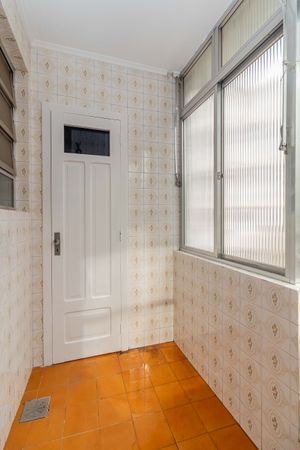 Image 22 - 884901