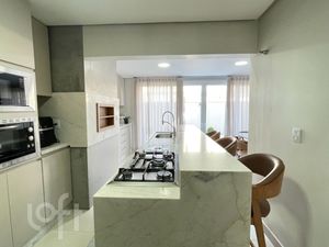 Image 5 - 884912