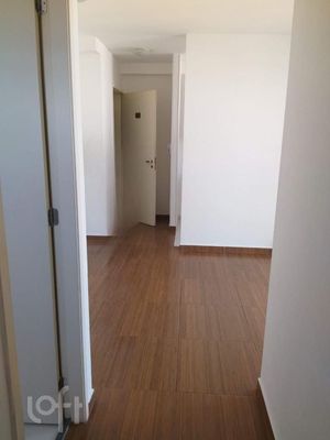 Image 1 - 884916