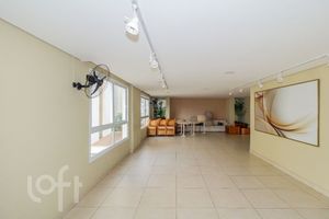 Image 36 - 884916