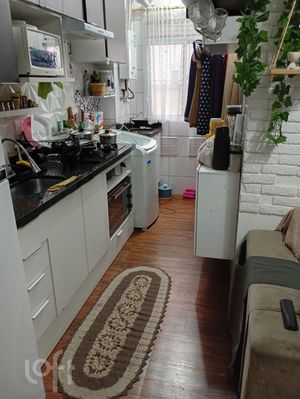 Image 3 - 884917
