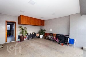 Image 44 - 884918