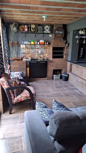 Image 13 - 884923