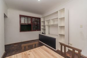 Image 1 - 884925