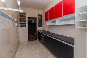 Image 13 - 884925
