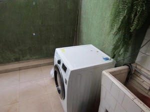 Image 7 - 884925