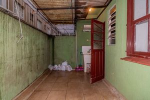 Image 14 - 884925