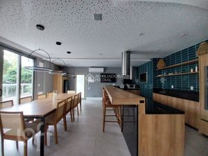 Image 32 - 884929
