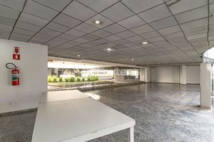 Image 1 - 884942