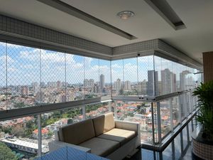 Image 8 - 884945