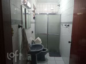 Image 7 - 884946