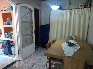 Image 1 - 884946