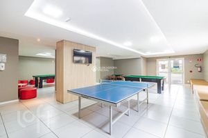 Image 22 - 884947