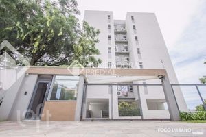 Image 16 - 884951
