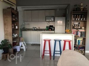 Image 19 - 884951