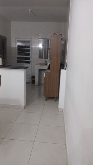 Image 3 - 884960