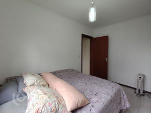 Image 9 - 884961