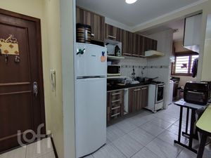 Image 1 - 884961