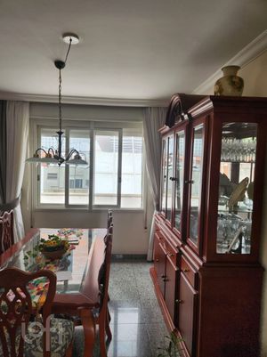 Image 13 - 884963