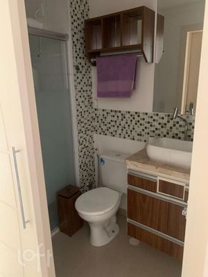 Image 8 - 884965