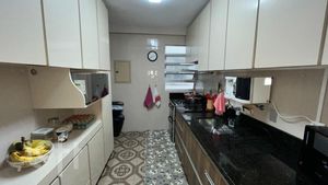 Image 7 - 884969