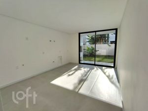 Image 3 - 884970