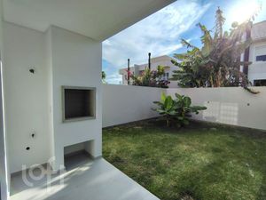 Image 18 - 884970