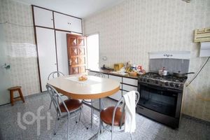 Image 9 - 884990