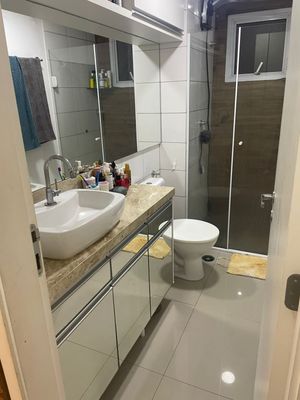 Image 10 - 885004