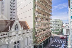 Image 4 - 885013