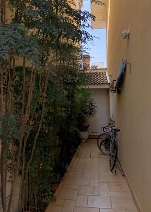 Image 12 - 885014