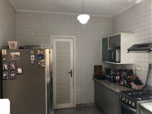 Image 30 - 885014