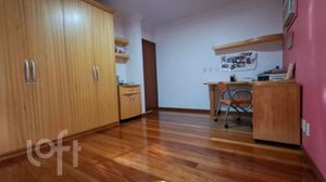 Image 11 - 885015