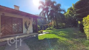 Image 14 - 885015