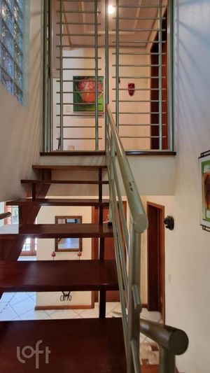 Image 8 - 885015