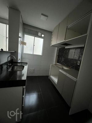 Image 2 - 885016