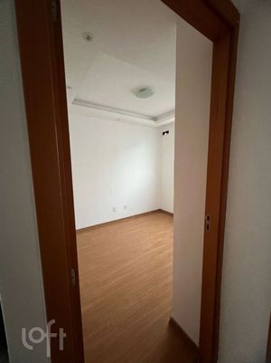 Image 5 - 885016